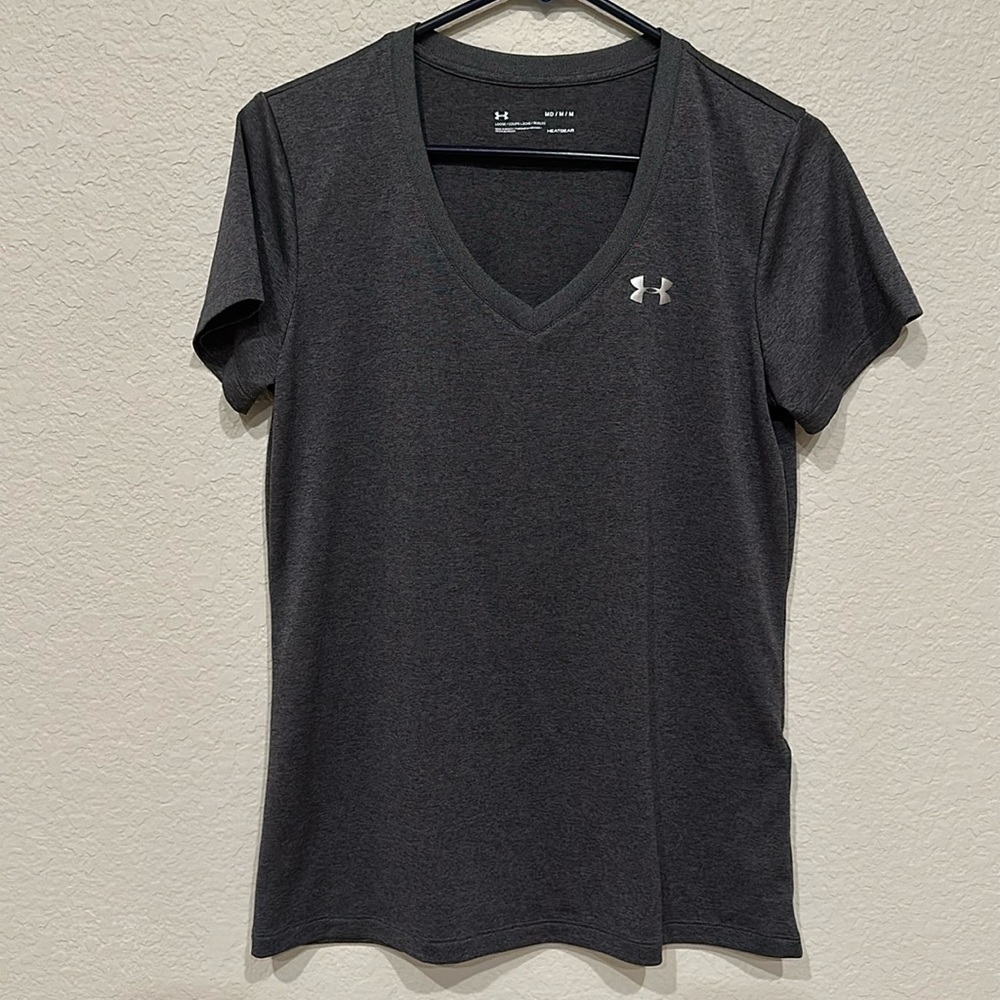 Women’s under armor, heat gear top